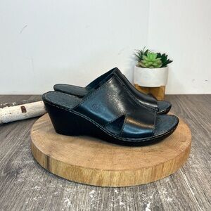 NWOB Born | Black Leather Wedge Peep Toe Cut Out Clogs D01003 Size 8